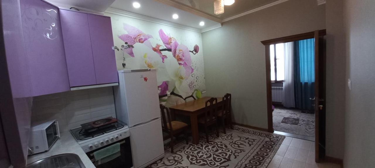 879 Apartment In Bishkek Exterior foto